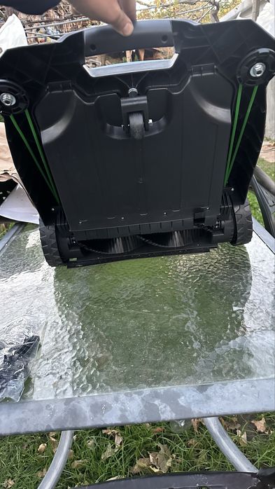 Акулуматорна  и  механична метла