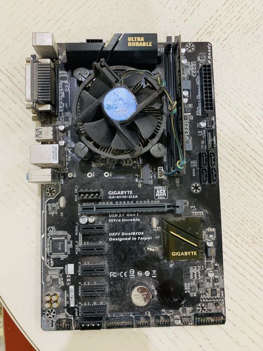 Продаю материнскую плату Gigabyte H110