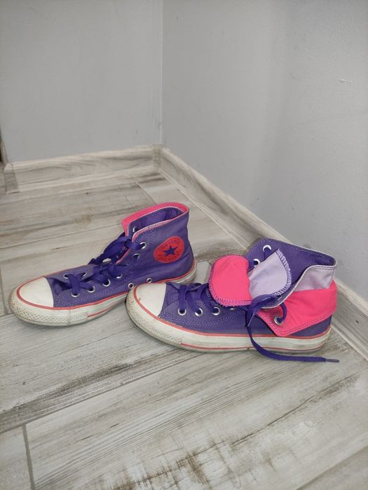 Vand bascheti Converse originali