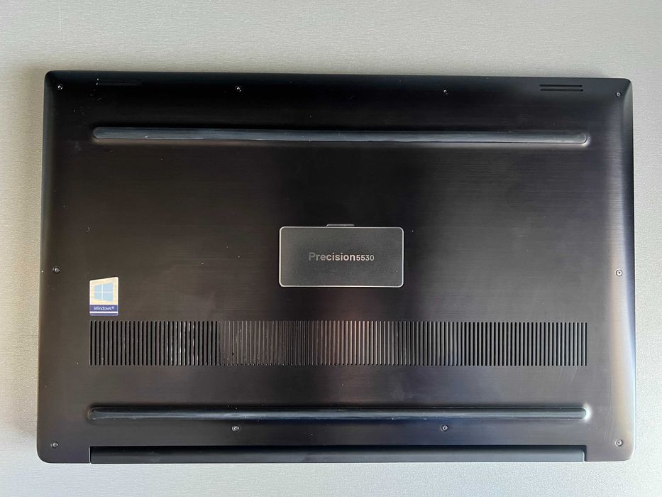 Dell Precision 5530 | Xeon E-2176M | Quadro P2000 | 16GB |512SSD + 1TB