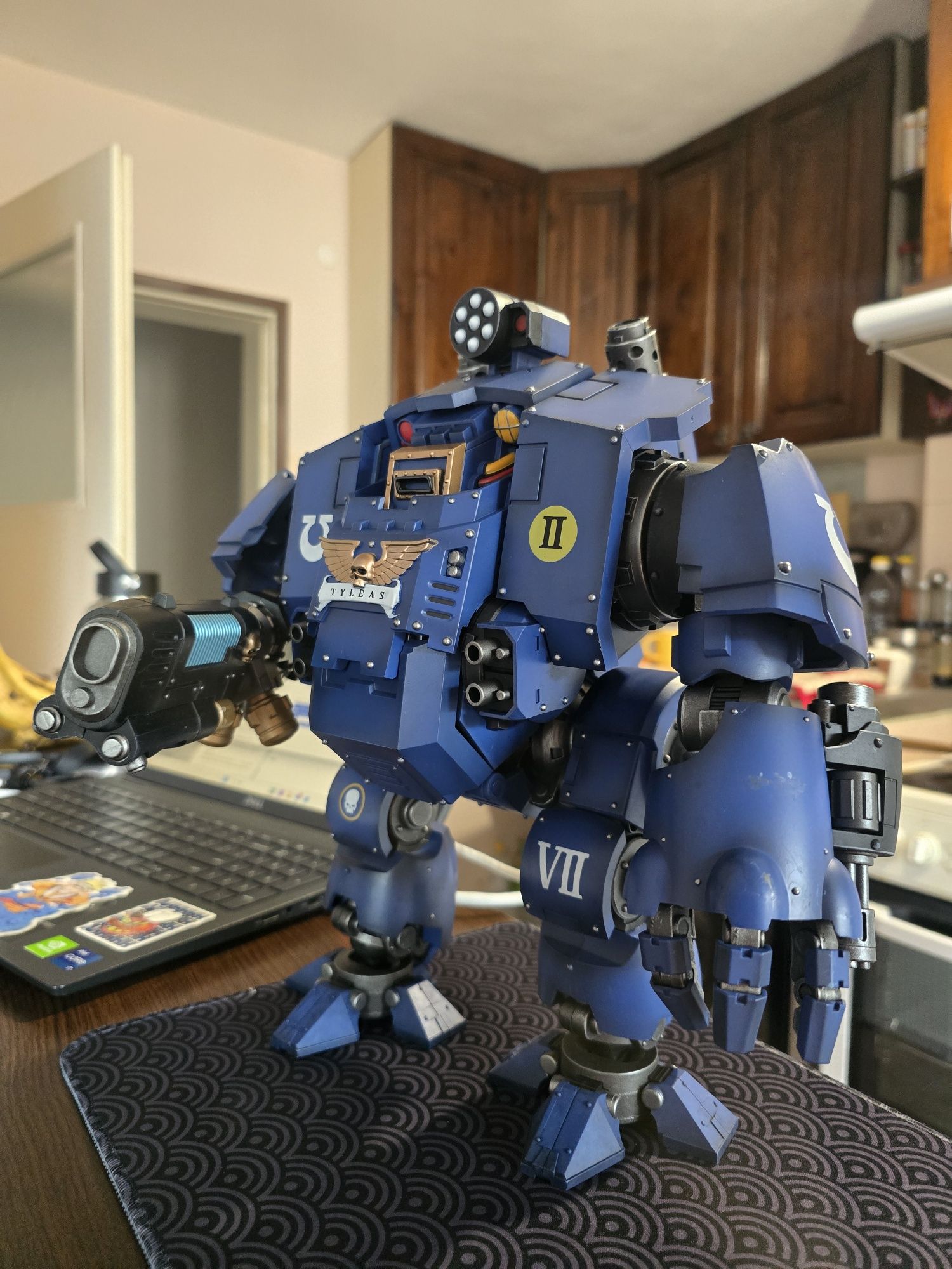 JoyToy Warhammer 40K Ultramarines Redemptor Dreadnought Tyleas