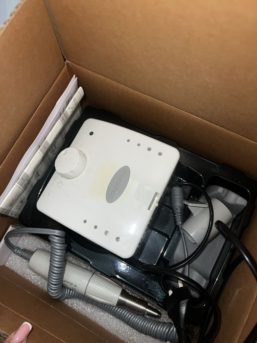 Продам б/у фрезер для маникюра и педикюра Strong 210/105L