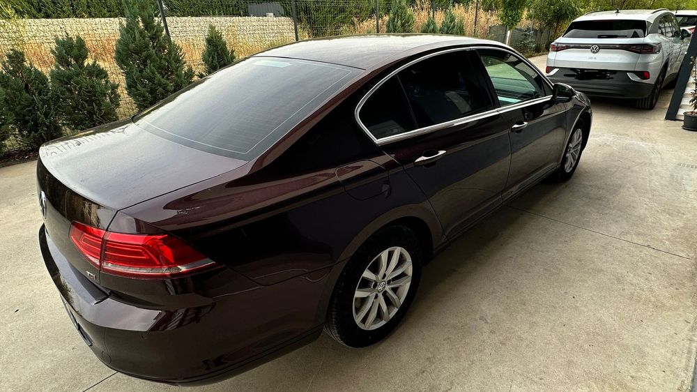 VW Passat B8 1.6 TDI 150CP - 2017 - Navigatie Waze/Google Maps -