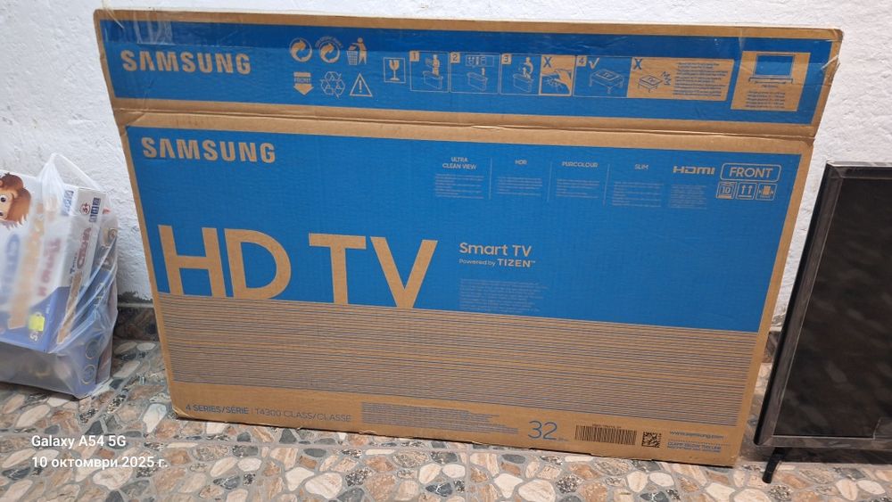 Smart Телевизор Samsung t4300 32inch с пукнат дисплей