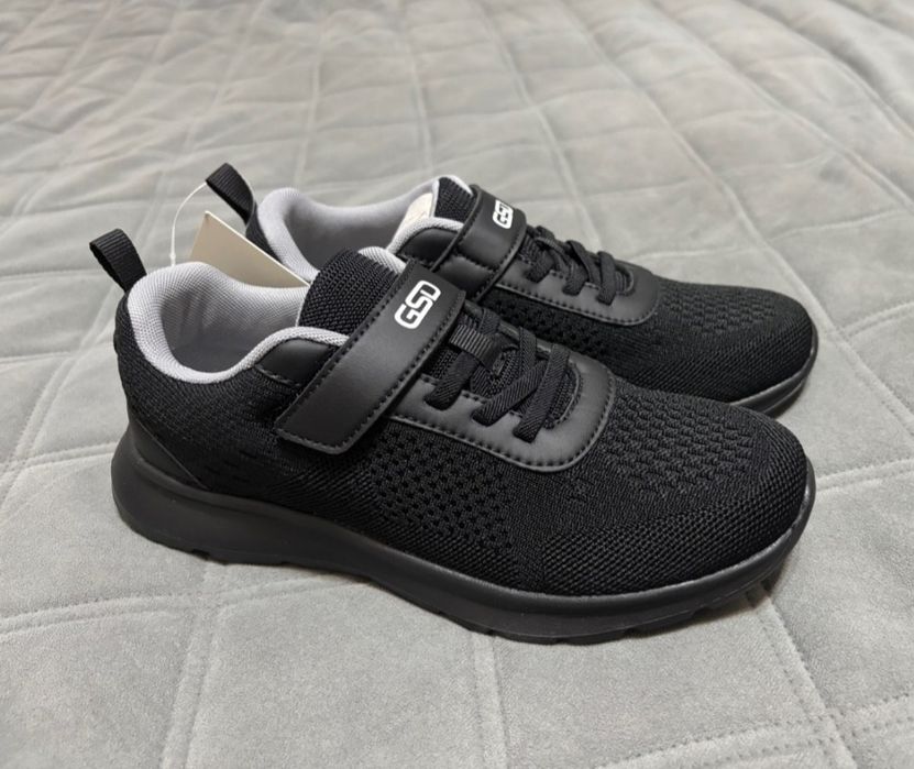 Кроссовки на мальчика