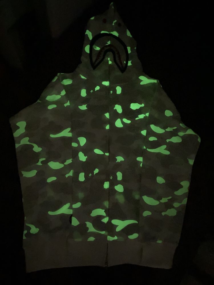 BAPE City Camo Shark WGM Full-Zip Hoodie / size L