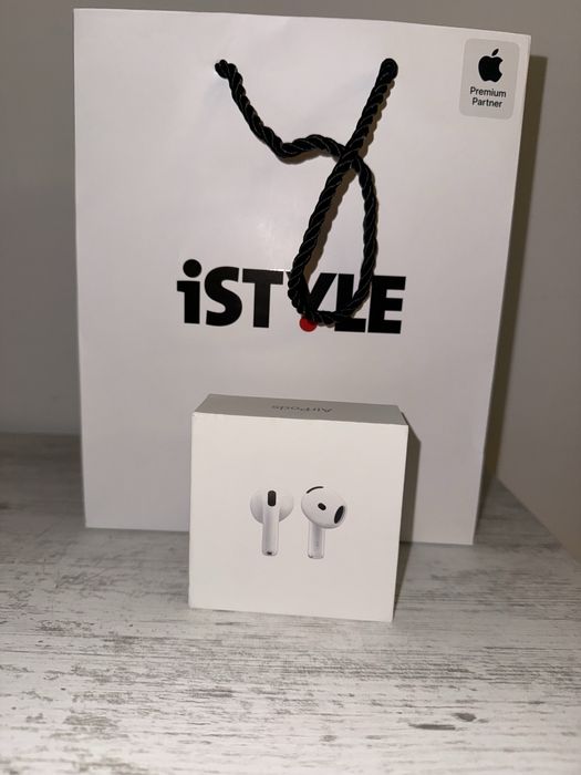 Airpods 4 full box
