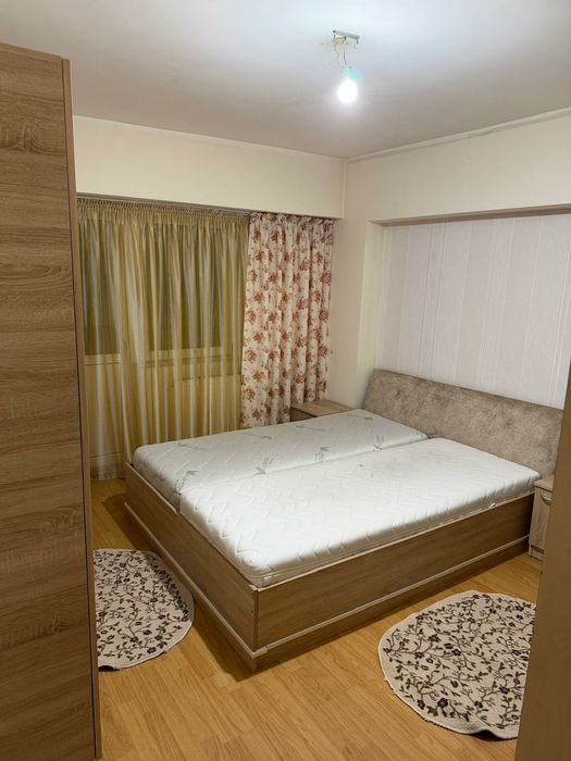 Inchiriez apartament