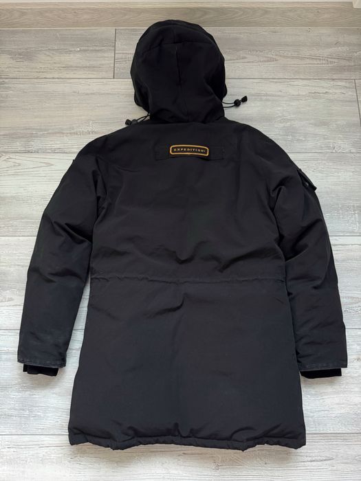 РЯДКО! Ново оригинално гуши пух яке Canada Goose Expedition Parka