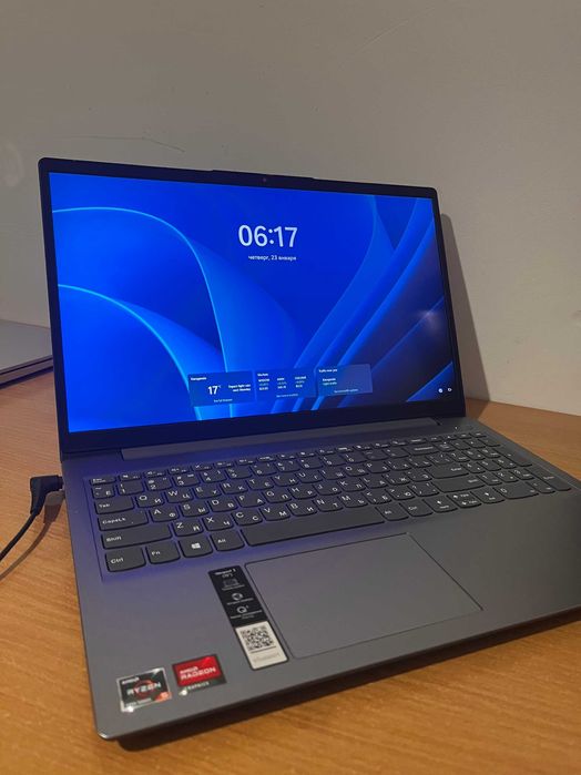 Ноутбук Lenovo IdeaPad 3 15ABA7 Laptop - Type 82RN
