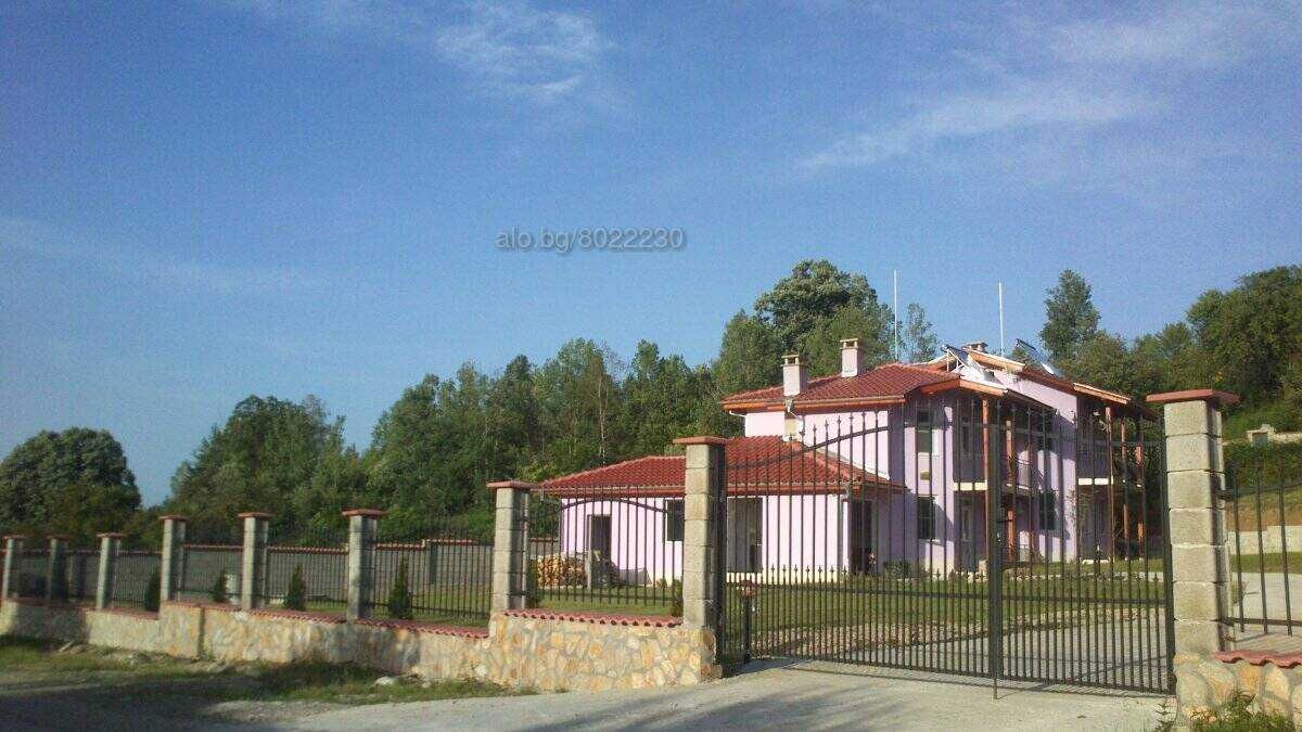 Ново строителство обзаведени неизползвани къщи