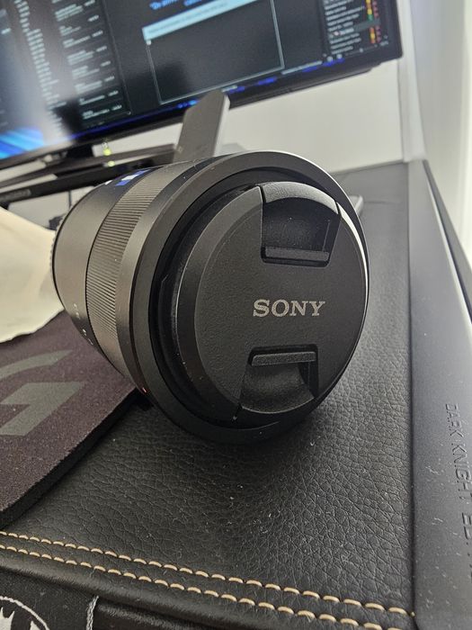 Obiectiv Sony/Zeiss SEL-55F18Z