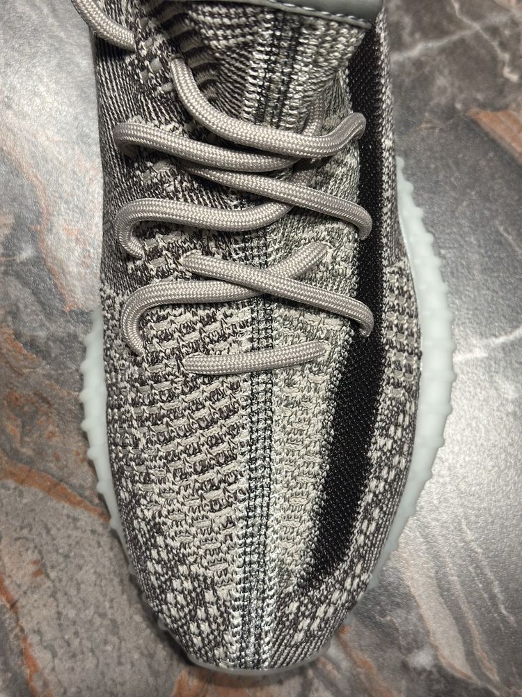 Adidas Yeezy boost 350 V2