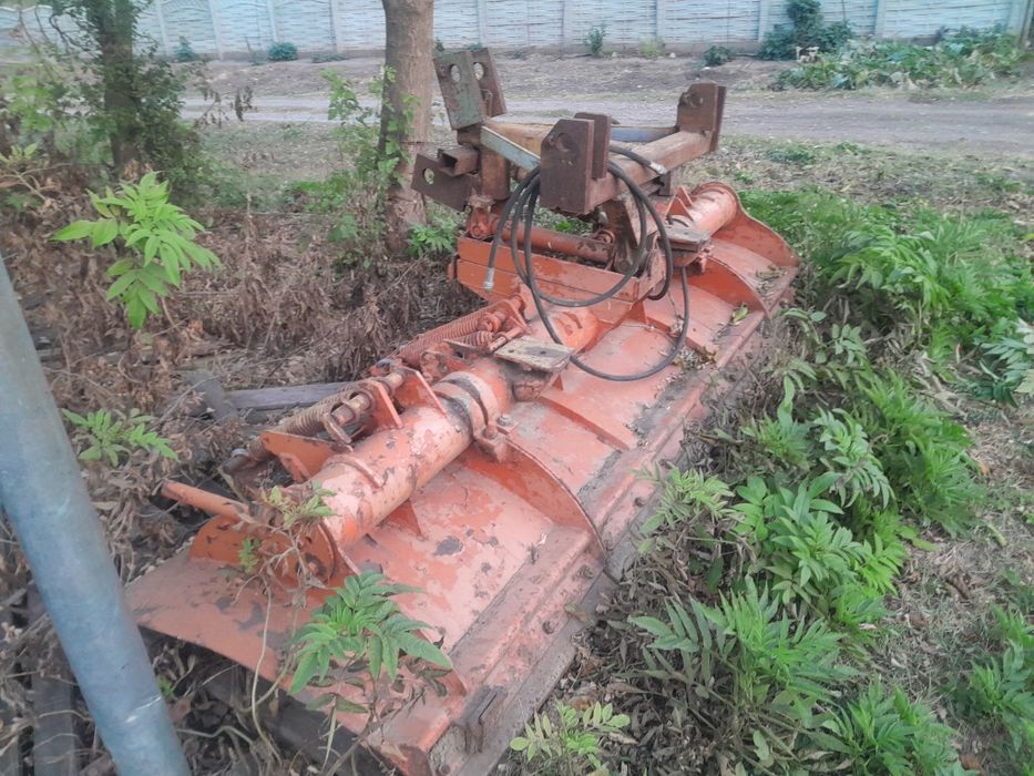 Lamă de zăpadă în stare buna se vinde pentru că nu o folosesc