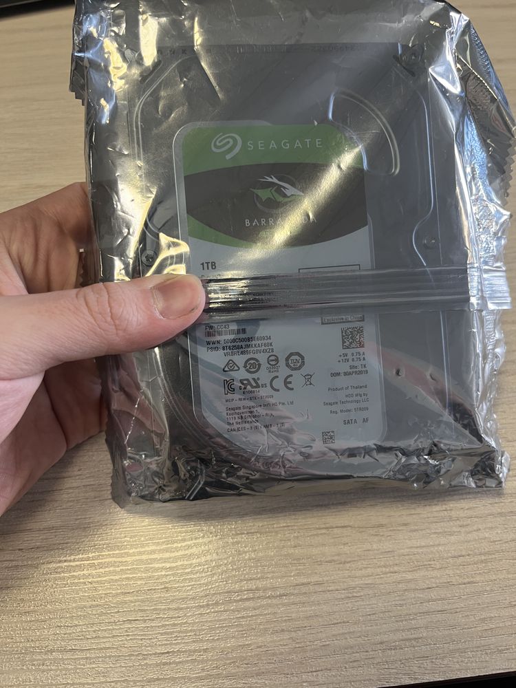 Barracuda Seagate жесткий диск 1 tb новый