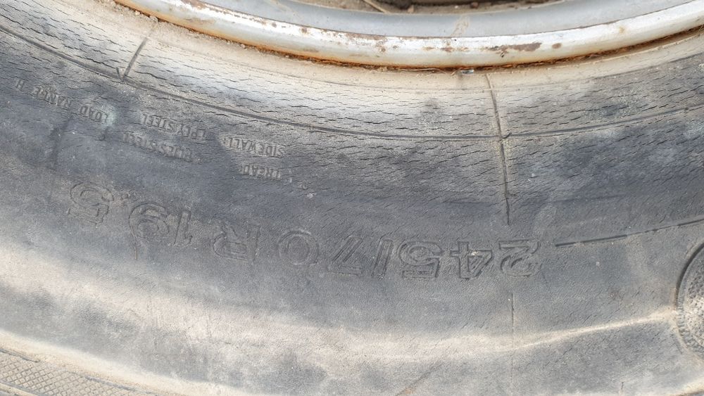 Джанта с гума 245 70 19.5 семперит