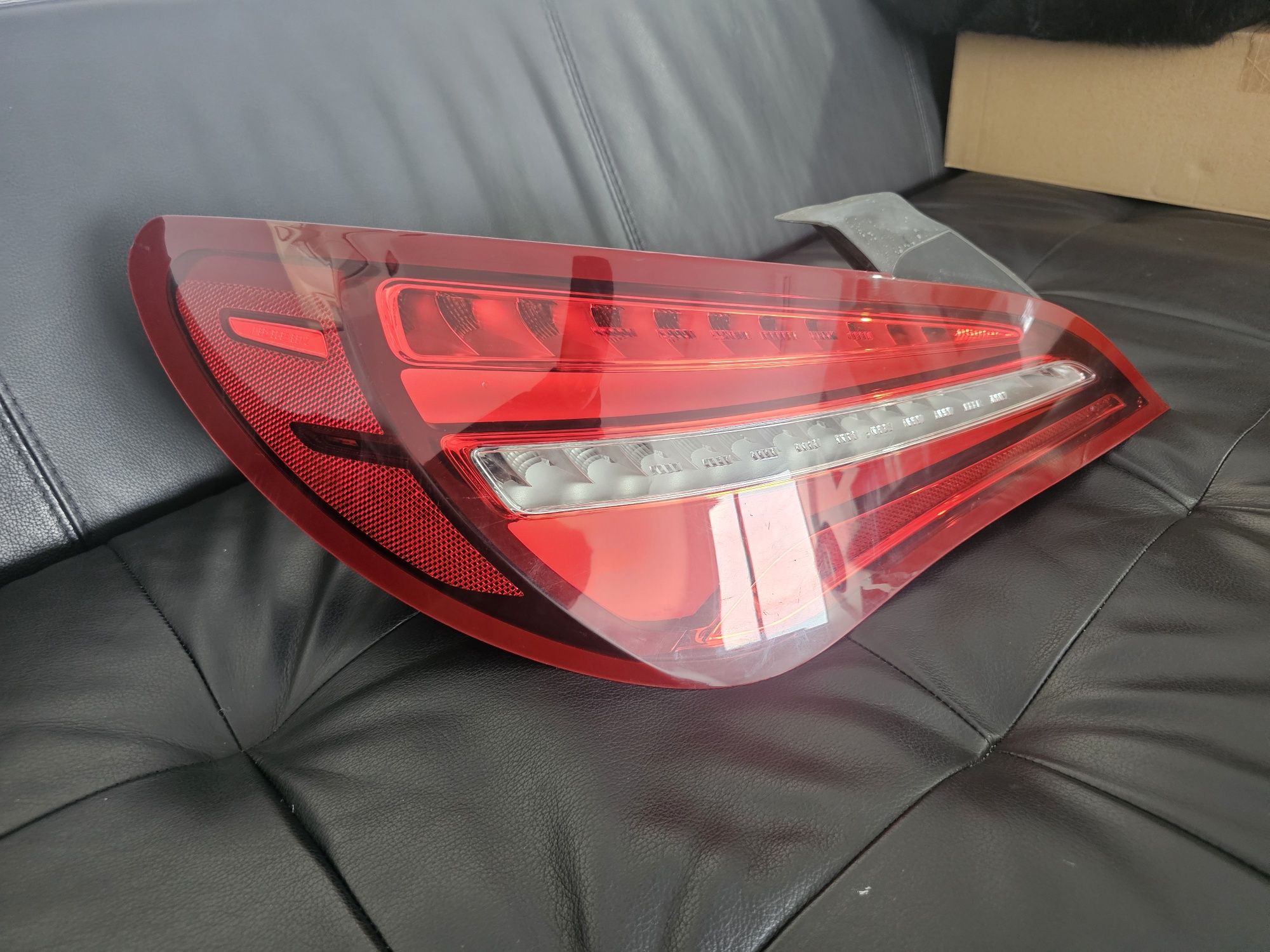 Ляв стоп - CLA C117 Facelift [АМЕРИКАНСКИ]