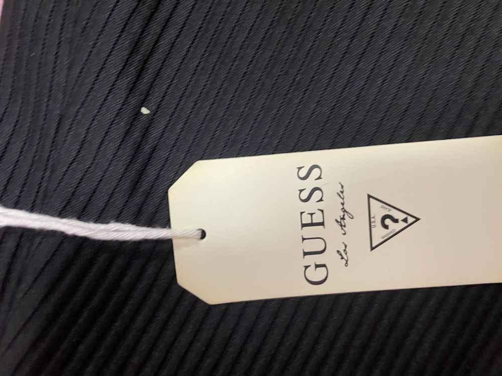 Дамски топове на Guess и Adidas