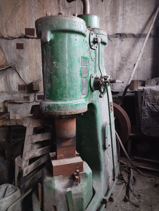 Молот кузнечный рабочий