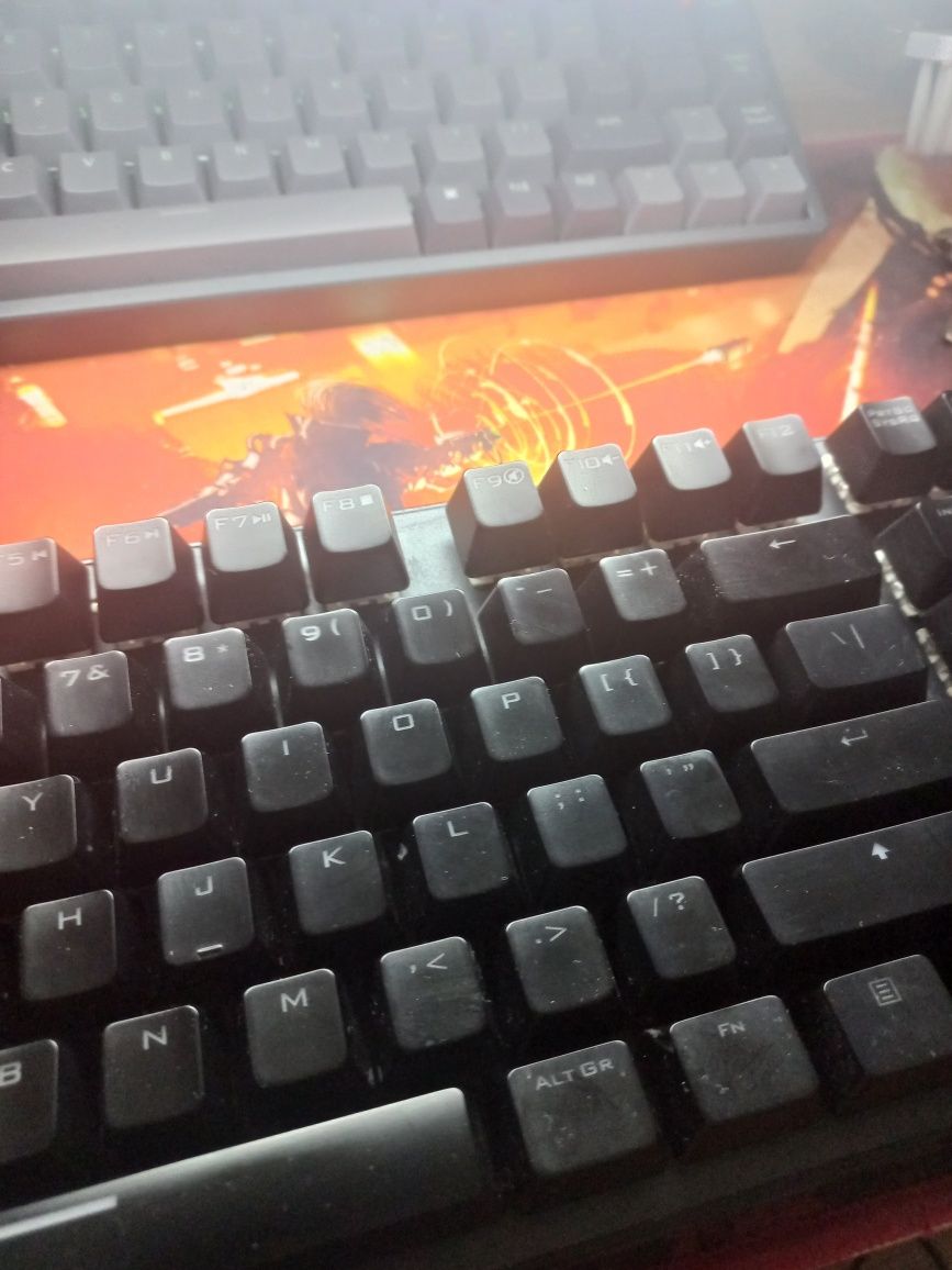 Vand tastatura mecanica gaming gtx 865