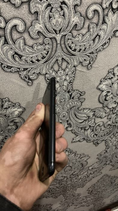 Ip 7  32 pa  xolati yaxshi aybi batare almashtirish kerak