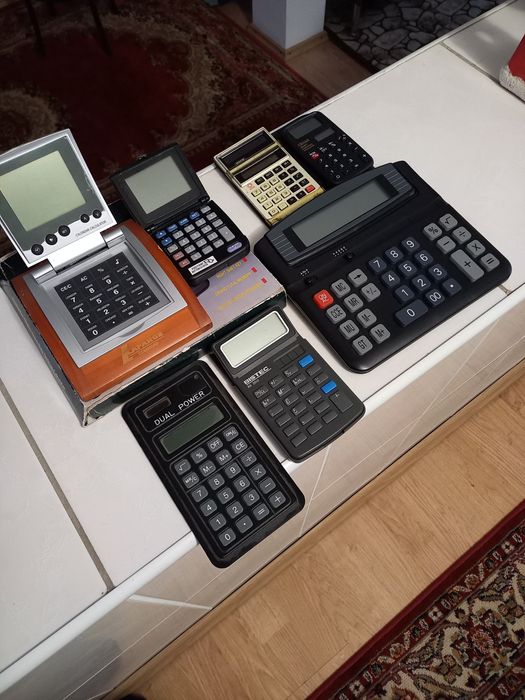 Calculatoare birou,masă,buzunar,colecție filme dvd,bluray,originale