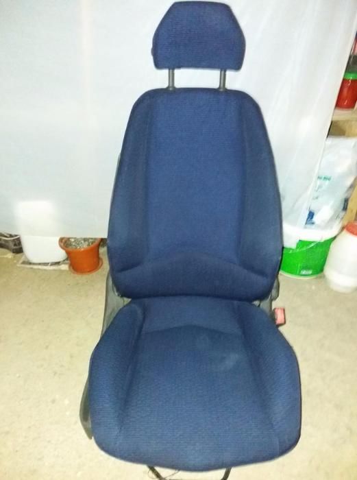 Vand scaun dr.fata fiat punto 2003-2004 albastru stare perfecta