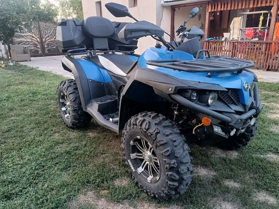Se vinde ATV CFORCE 550