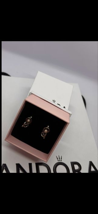 Пандора обеци Pandora