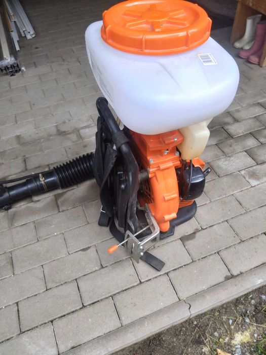 Vând atomizor Ruris 103s