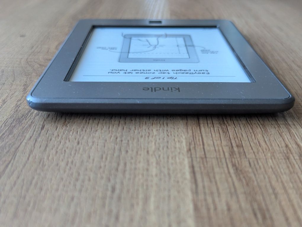 Електронен четец за книги Amazon Kindle D01200 4th Gen Touch E-Reader
