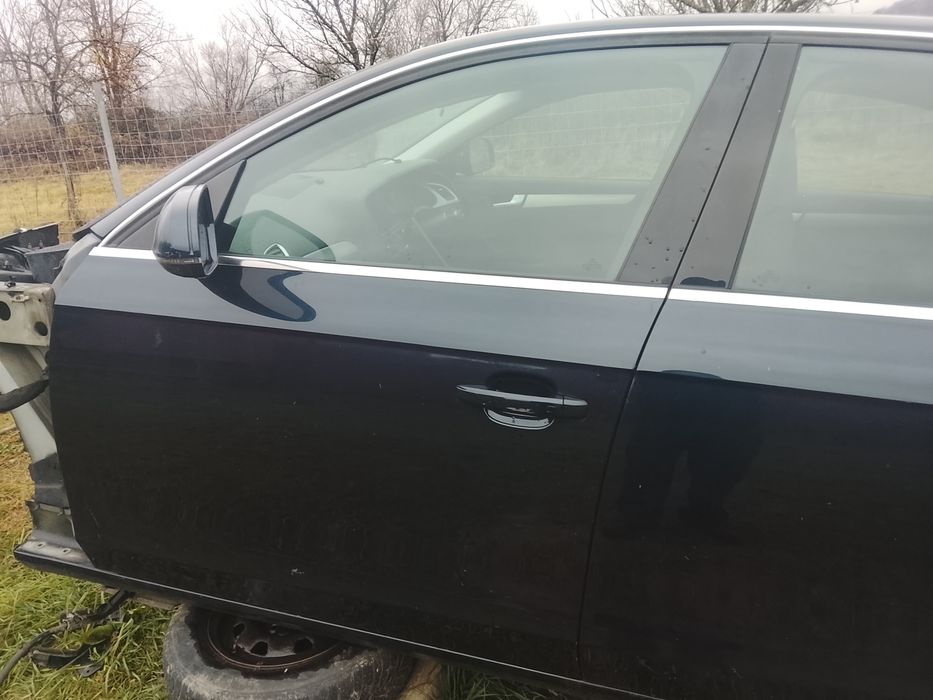 Vind Set uși Audi A4 b8 la cod culoareLZ5A