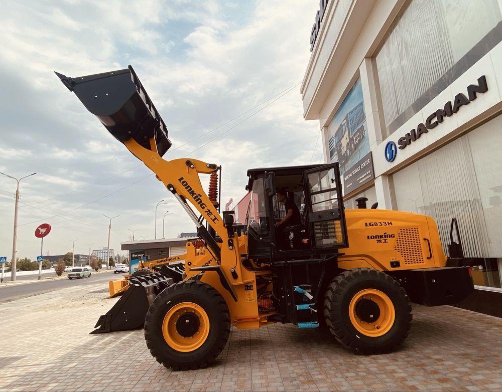 Погрузчик LG833H