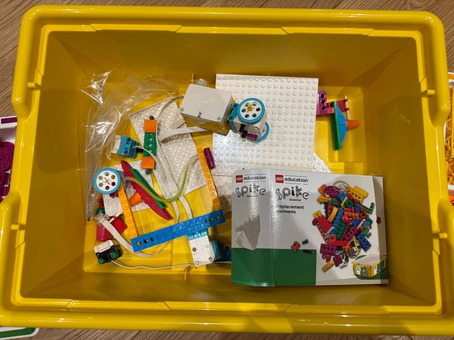 LEGO Education SPIKE™ Essential – 6+