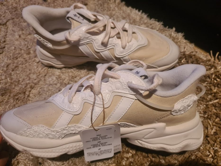 Adidasi ozweego dama