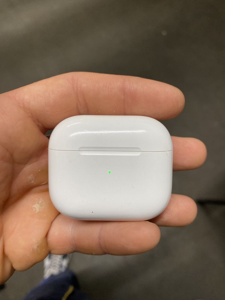 Airpods 3 в много добро състояние