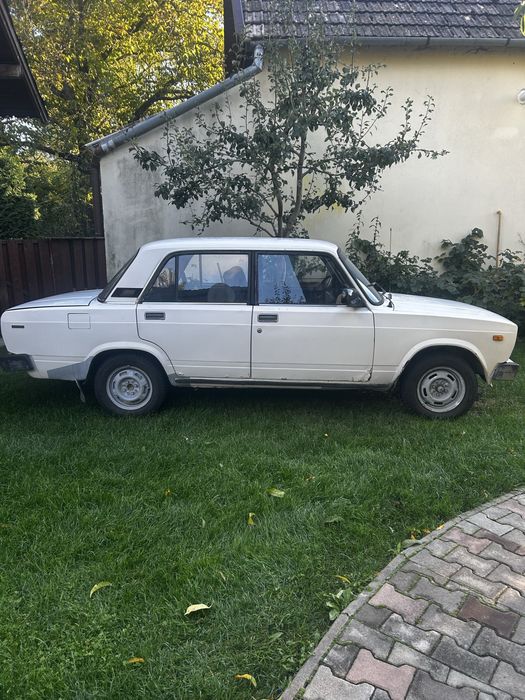 Vand Lada 2105 inmatriculat in Ungaria