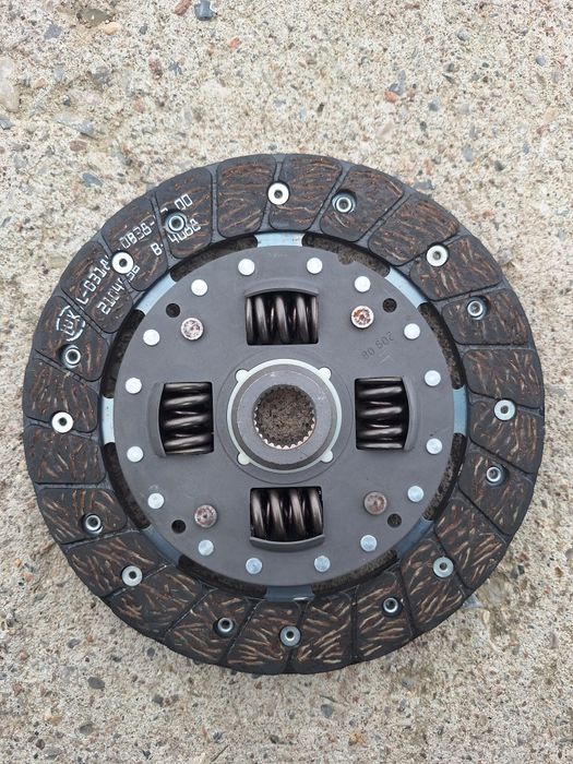 Феродов Диск Luk  Нов Nissan Micra K12 1,4 Benzin 2002-2010 Година