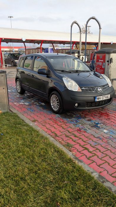 Vând nisan note 1 4 benzina