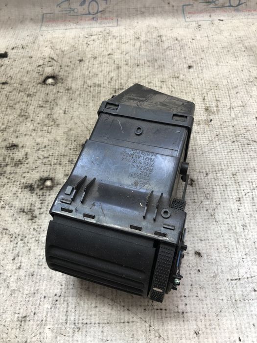 grila ventilaÈ›ie  ford galaxy 2004