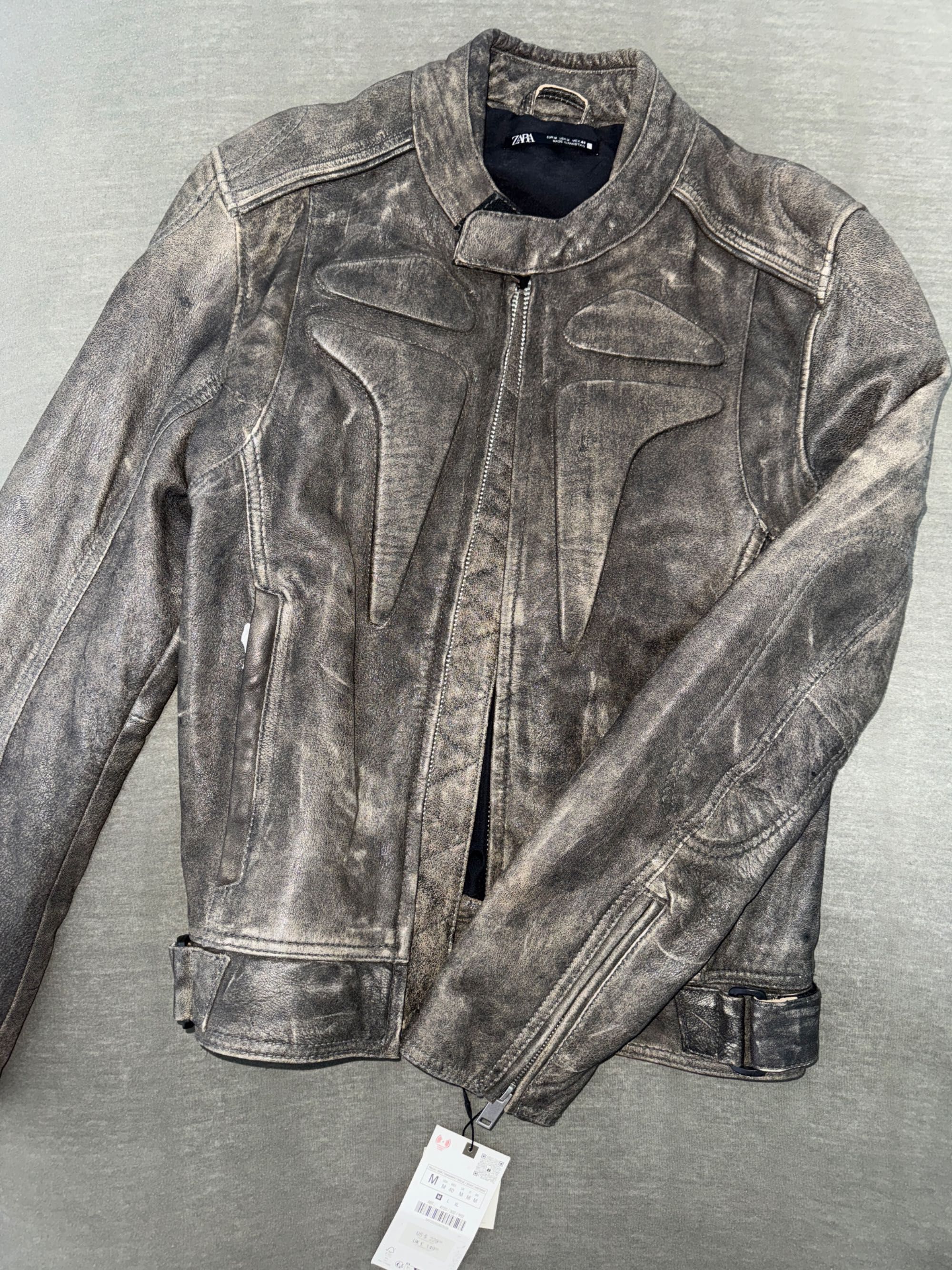 Geaca Biker din piele. 100% piele. Marimea M.