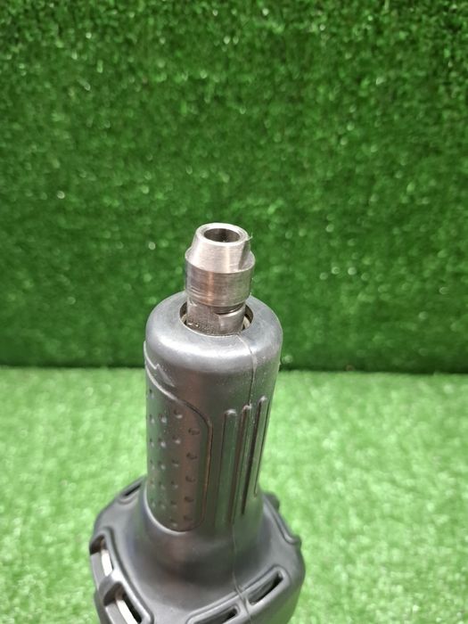 Прав шлайф на Makita DGD800