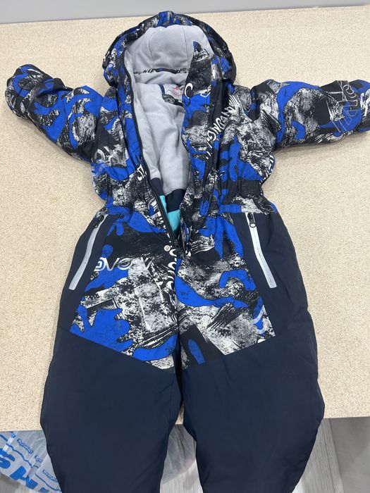 Продам детский комбинезон зимний