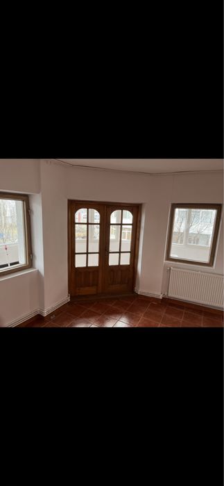 Inchiriez apartament cu 2 camere decomandat
