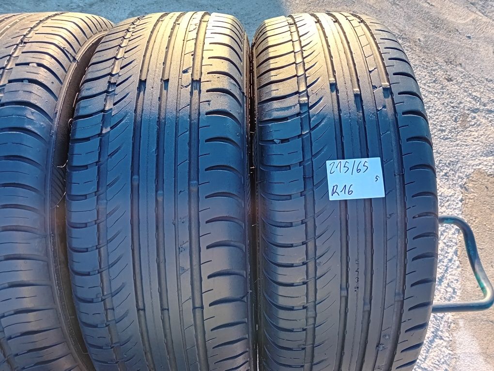 Nokian 215 65 r16 vara