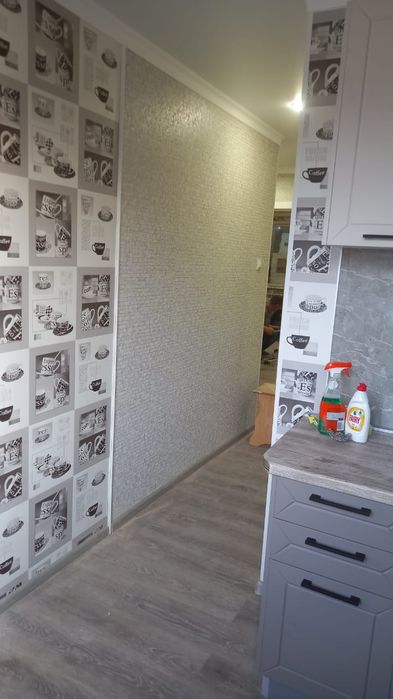 Клею обои недорого