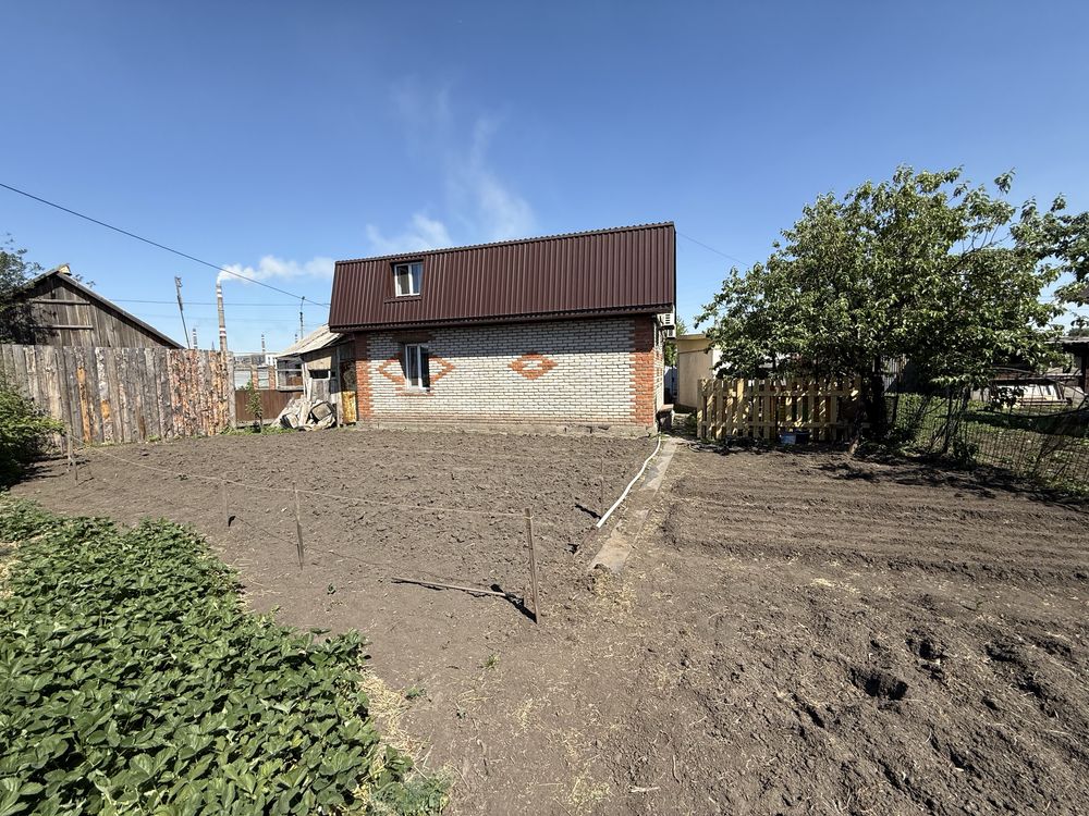 Продам или обменяю на 3 улучшенную в 20 мкр+ доплата дом с мансардой