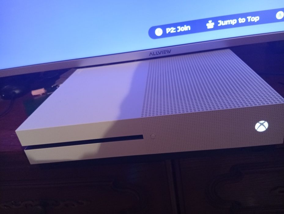 Xbox one s + maneta + 3 jocuri