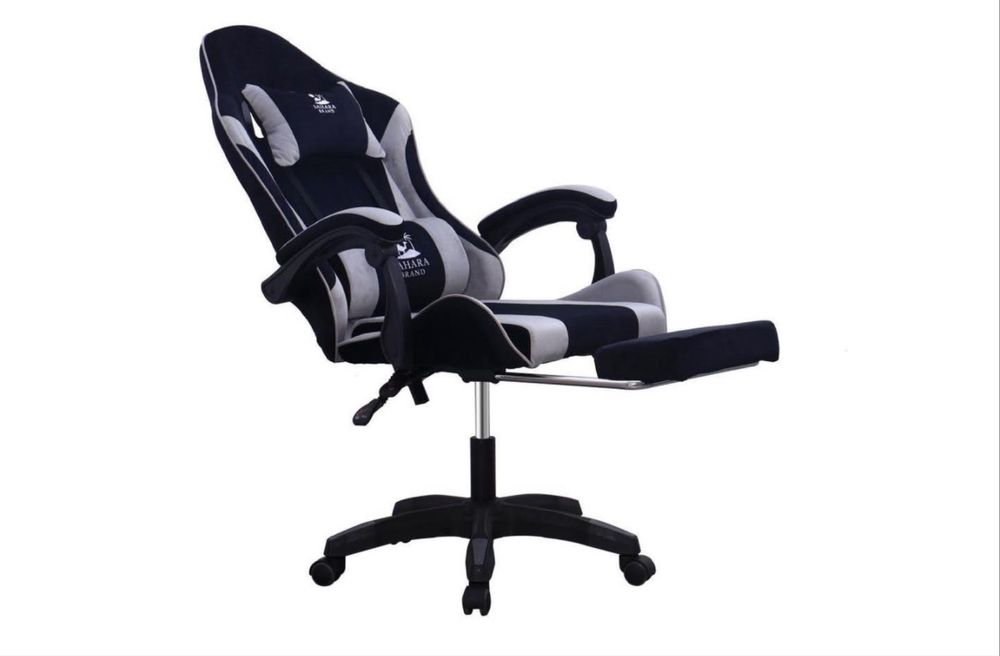 Scaun de gaming noi cu suport de picioare