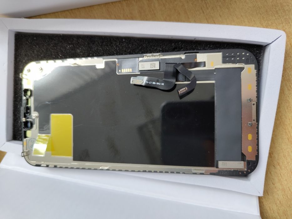 Дисплей за iphone 12 и 12 pro